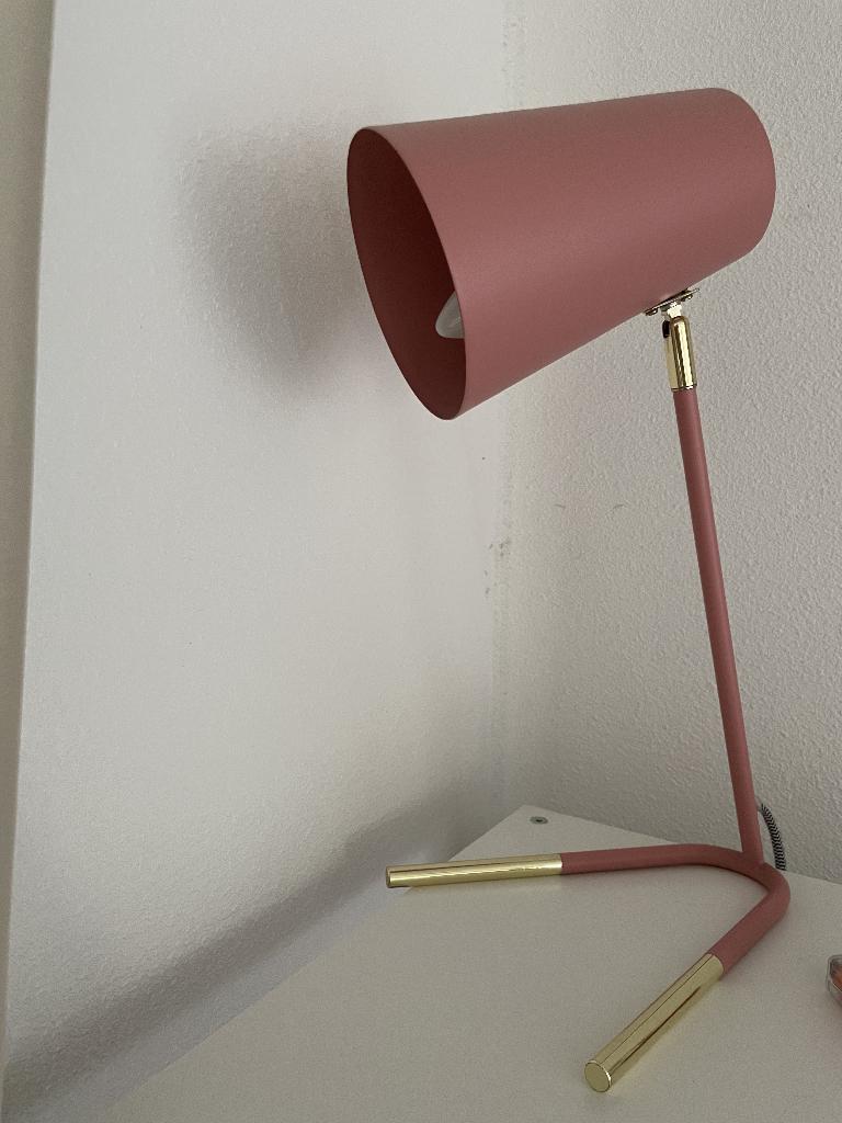 Pink desk lamp, Ophalen, Zo goed als nieuw, Minder dan 50 cm