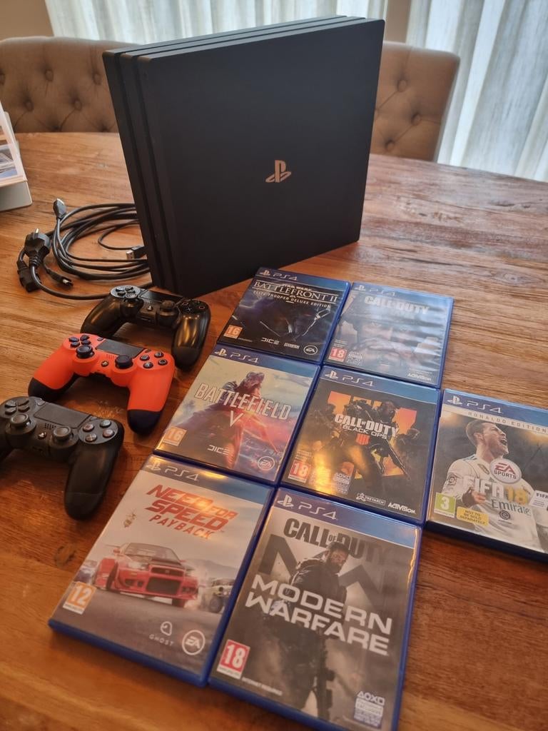 PS4 Pro 1TB met 3 controllers en 7 games, Spelcomputers en Games, Ophalen of Verzenden, Met 2 controllers, Pro