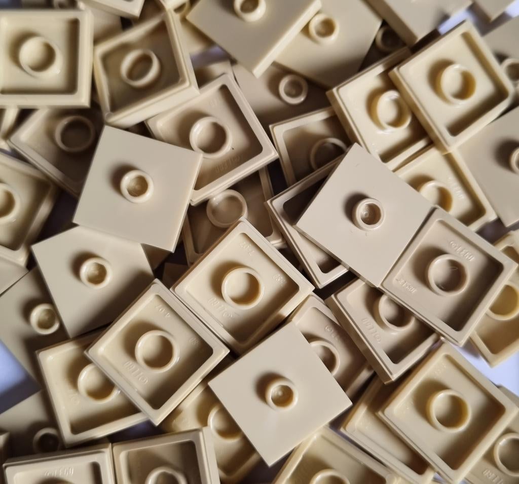 Lego 2x2 modified tile (jumper), Tan (per 100), Ophalen of Verzenden, Nieuw, Losse stenen, Lego