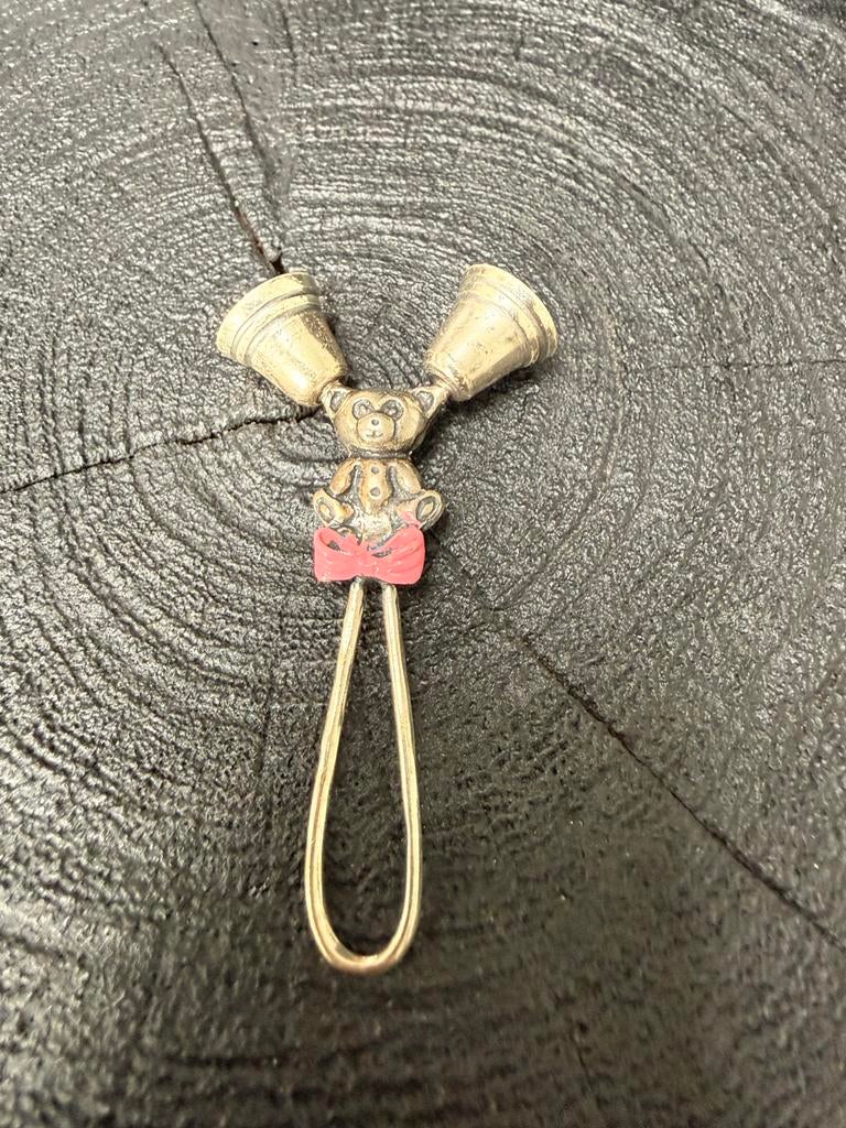 Zilveren miniatuur rammelaar met roze strik en beertje, Verzenden, Zilver