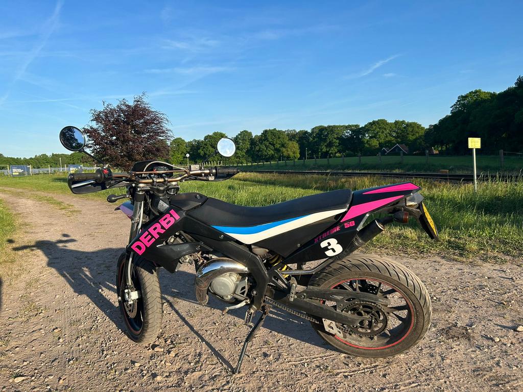 Derbi 50cc Extreme, Fietsen en Brommers, Brommers | Derbi, Ophalen, Zo goed als nieuw