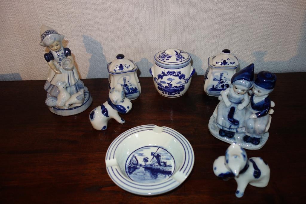 Porselein Delfts 8 delig, Antiek en Kunst, Antiek | Porselein, Ophalen of Verzenden