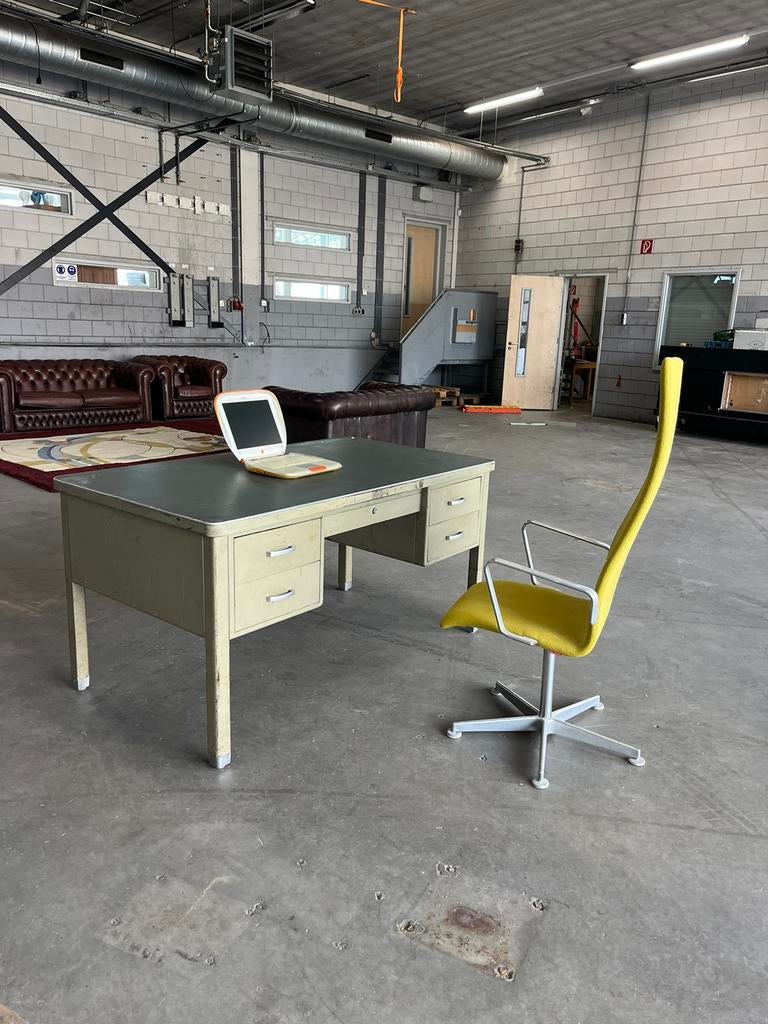 Vintage industieel stalen bureau van travaux & metallurgie, Ophalen, Overige typen, Groen, Gebruikt