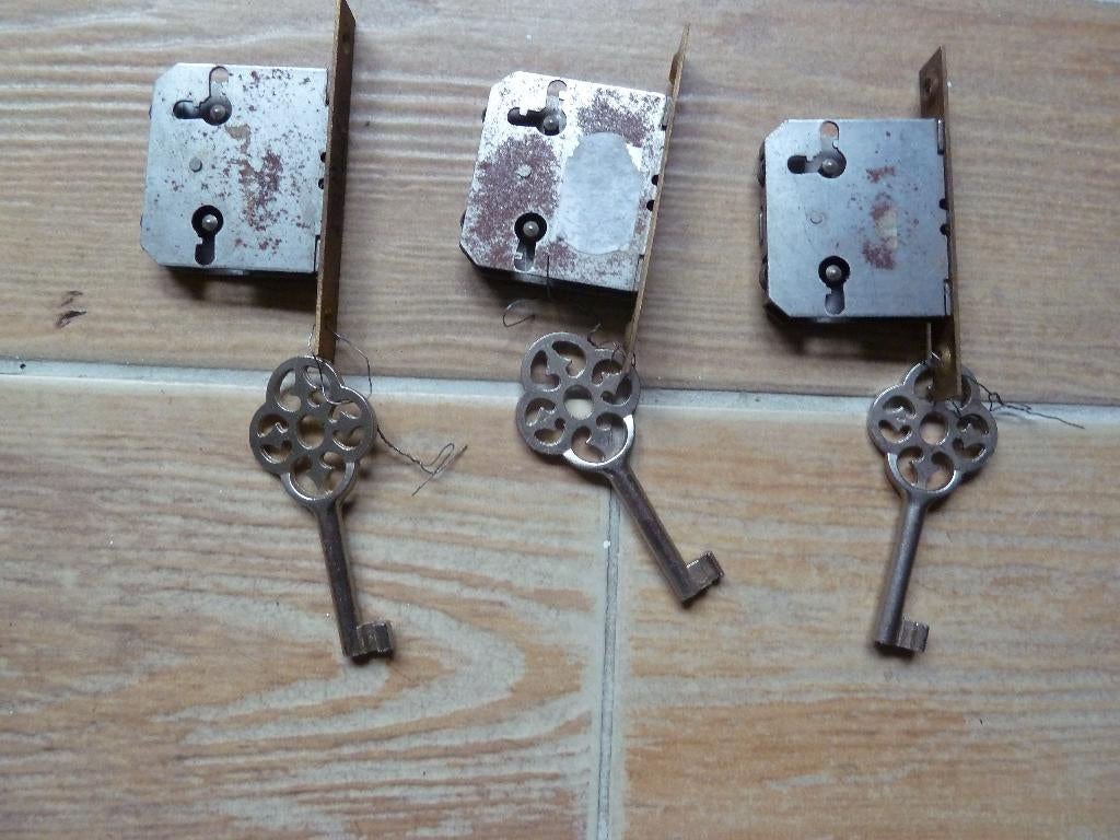 3 x slot met 1 sleutel, Ophalen of Verzenden