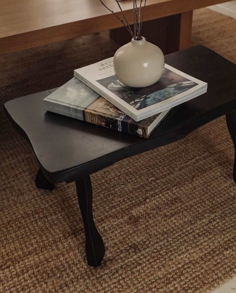 Vintage houten brutalist tafeltje, Huis en Inrichting, Tafels | Bijzettafels, Ophalen, Minder dan 45 cm, Minder dan 55 cm, Gebruikt