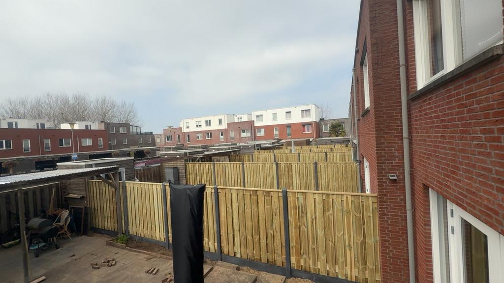 Hout-beton/composiet aluminium /beton vanaf €110,- per meter