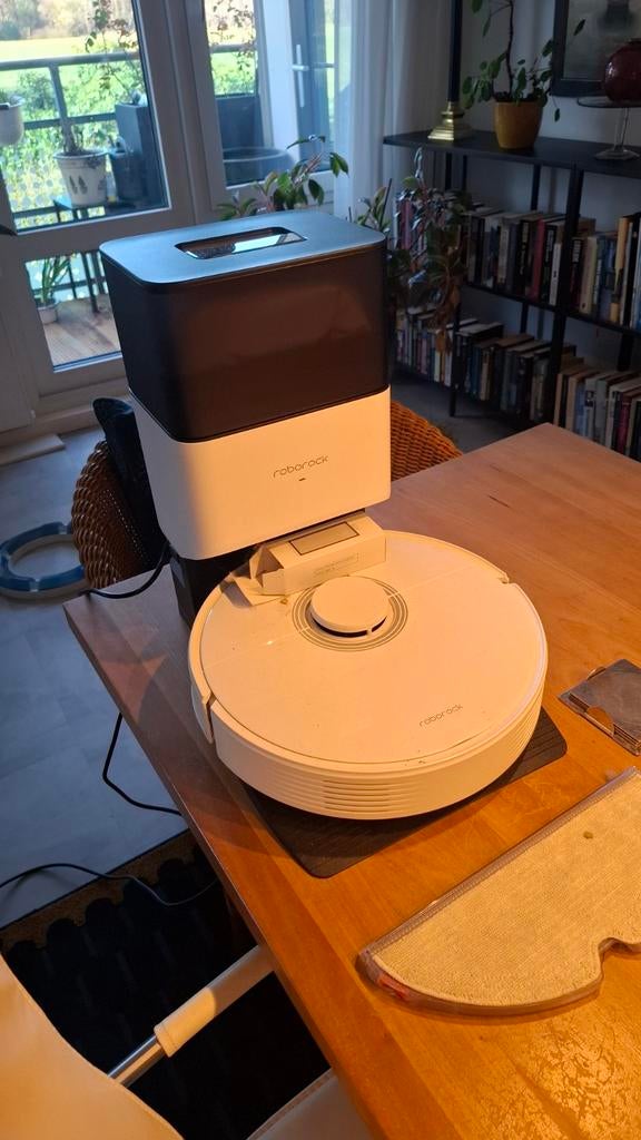 Roborock Robotstofzuiger met Auto-Empty Dock, Ophalen of Verzenden, Zo goed als nieuw, Robotstofzuiger, Minder dan 1200 watt