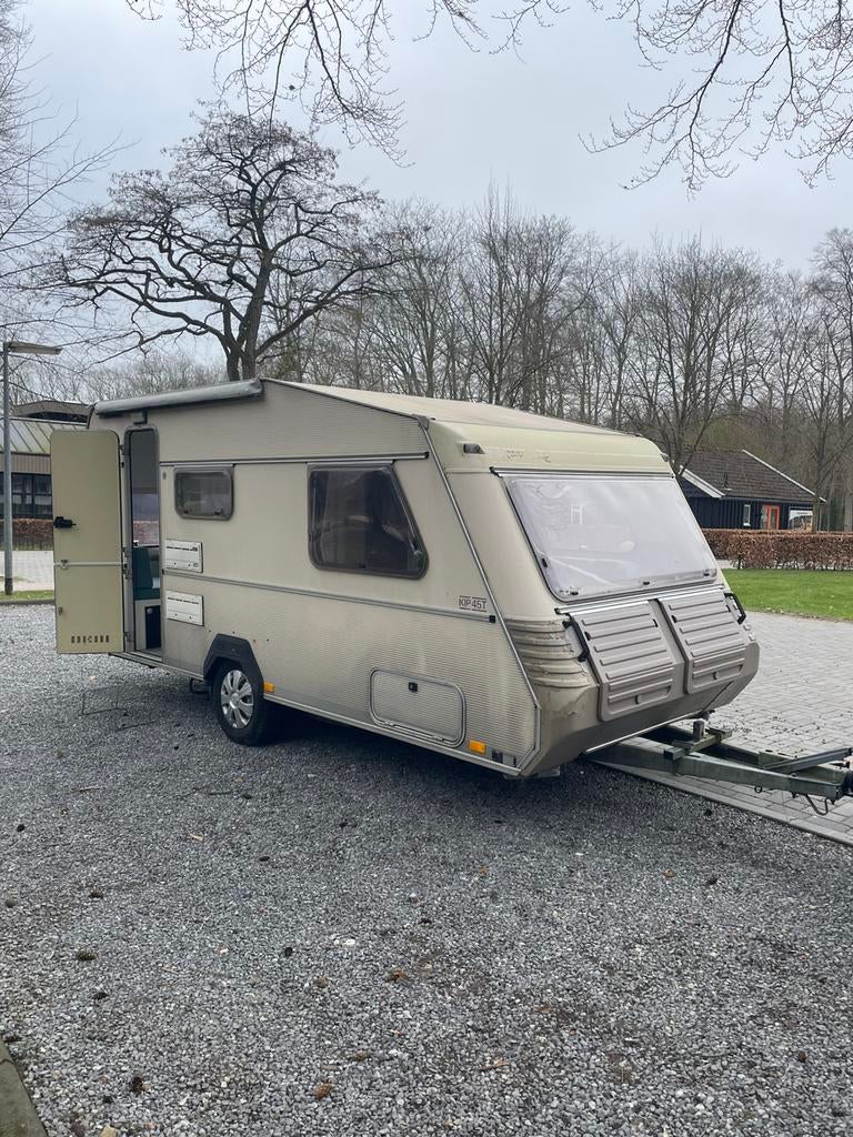 Caravan Kip Greyline – compleet en klaar voor gebruik, Caravans en Kamperen, Caravans, Queensbed, Kip, Treinzit, Particulier
