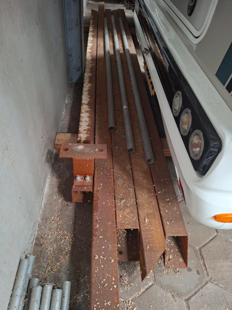 Koker 110x110x4, Ophalen, Gebruikt, IJzer