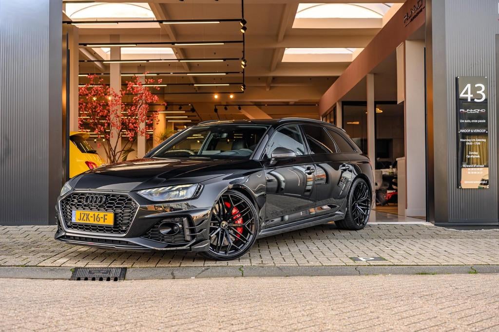 Audi A4 Avant 2.9 TFSI RS4 - X Abt 1/60 Quattro|530PK|Kerami, Automaat, Gebruikt, A4, Zwart