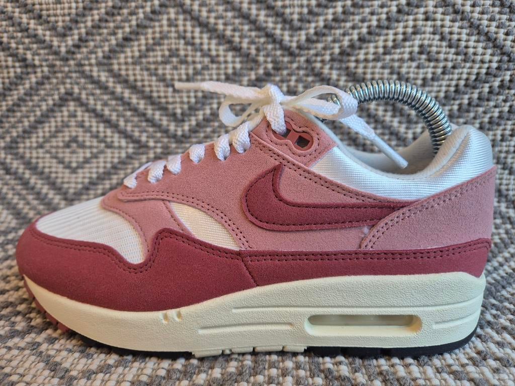 Nike Air Max 1 Red Stardust 37.5, Overige kleuren, Nike, Ophalen of Verzenden, Sneakers of Gympen