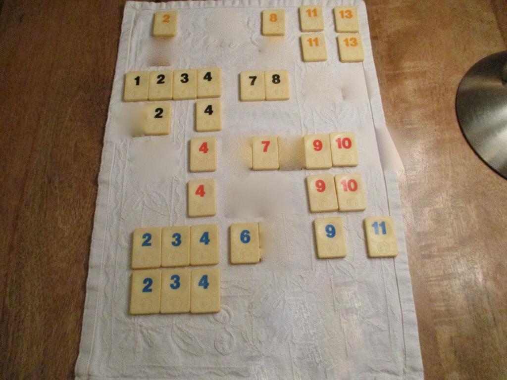 RUMMIKUB losse grote stenen Goliath 400 rode doos, Hobby en Vrije tijd, Gezelschapsspellen | Bordspellen, Een of twee spelers