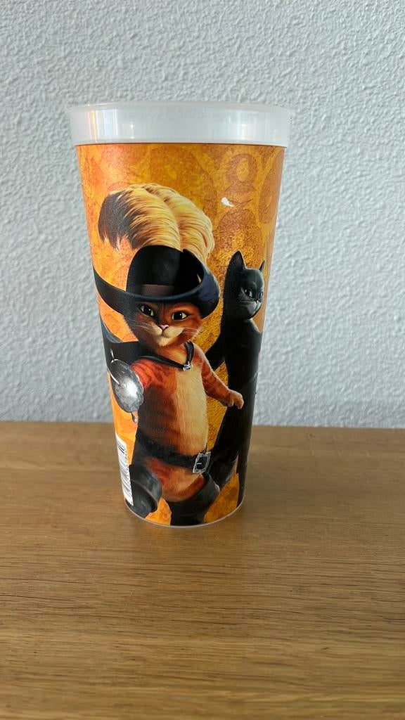 Plastic beker (0,5L) Puss in Boots the last wish, Ophalen of Verzenden, Zo goed als nieuw, Film, Gebruiksvoorwerp