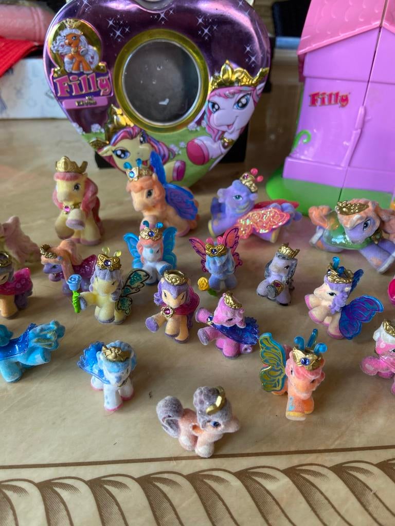 Grote collectie Filly paardjes met huisje en accessoires, Ophalen of Verzenden, Gebruikt, Overige typen