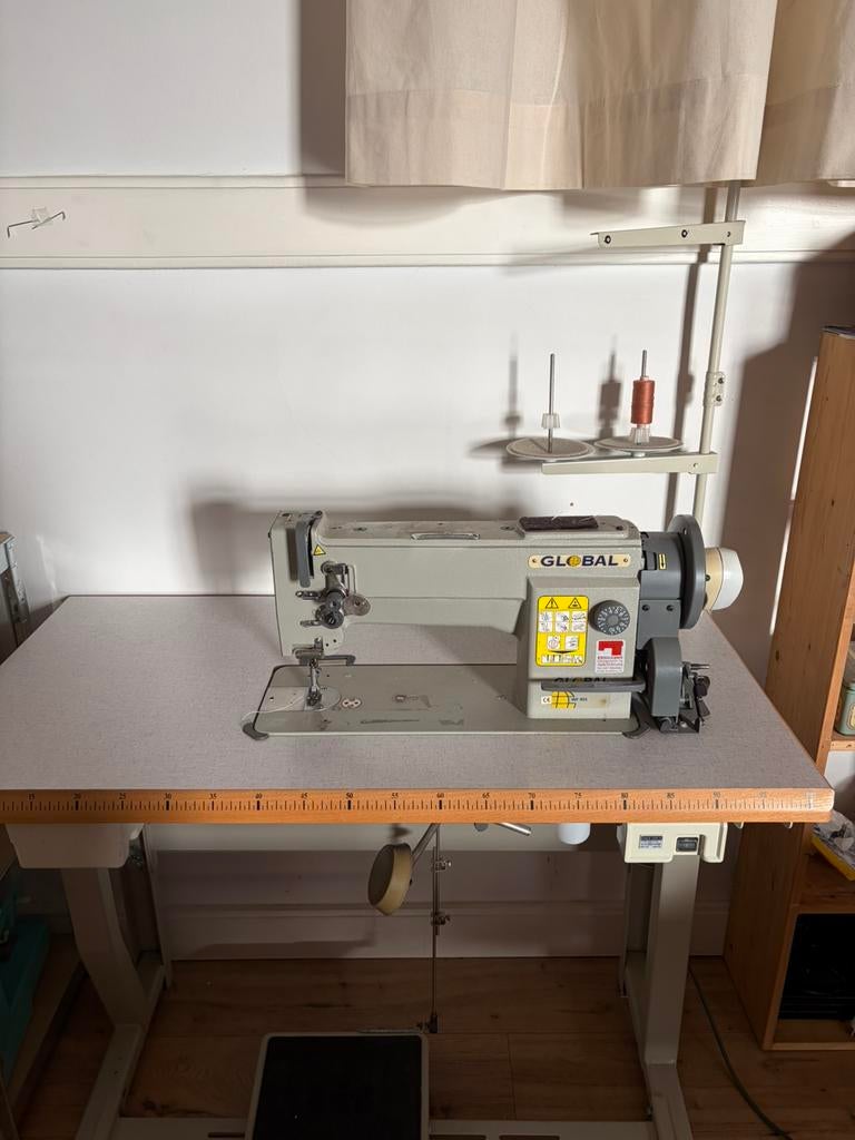 Leermachine, Hobby en Vrije tijd, Naaimachines en Toebehoren, Ophalen of Verzenden, Zo goed als nieuw, Naaimachine, Overige merken