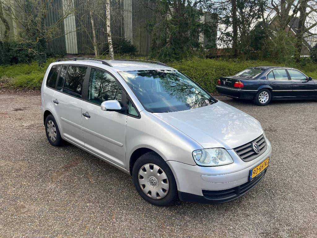 Betrouwbare Volkswagen Touran 1.9 TDI 77KW dsgAUT 2005 Grijs, Auto's, 4 cilinders, Origineel Nederlands, Diesel, Particulier