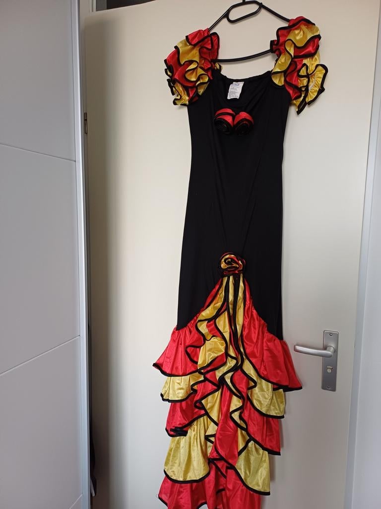 Spaanse jurk met hoed, Maat 38/40 (M), Overige typen, Ophalen of Verzenden, Rood