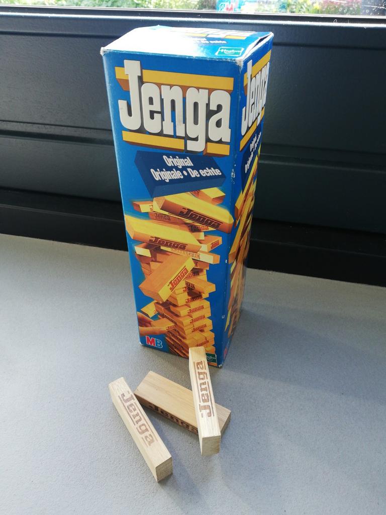 Originele houten jenga toren, Vijf spelers of meer, Ophalen of Verzenden, Zo goed als nieuw