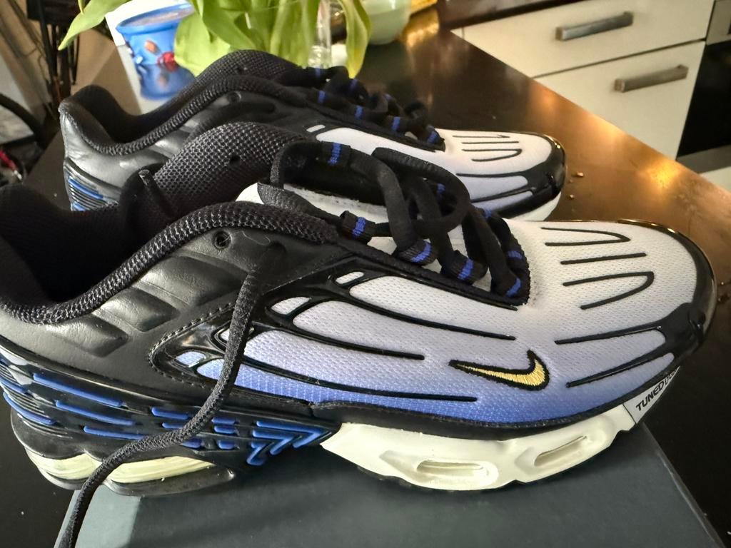 Nike, Verzenden, Zo goed als nieuw