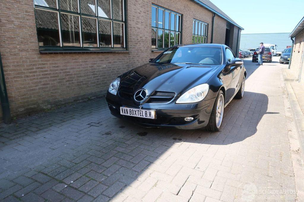 Mercedes-Benz SLK slk-klasse 200 K (bj 2005, automaat), Auto diversen, Schadeauto's, Automaat, Cabriolet, 1796 cc, Zwart