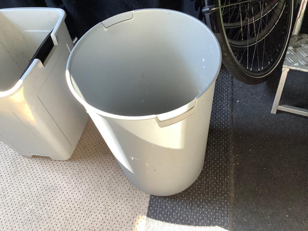 Afvalbak, Kunststof, Gebruikt, Ophalen of Verzenden, Minder dan 50 cm