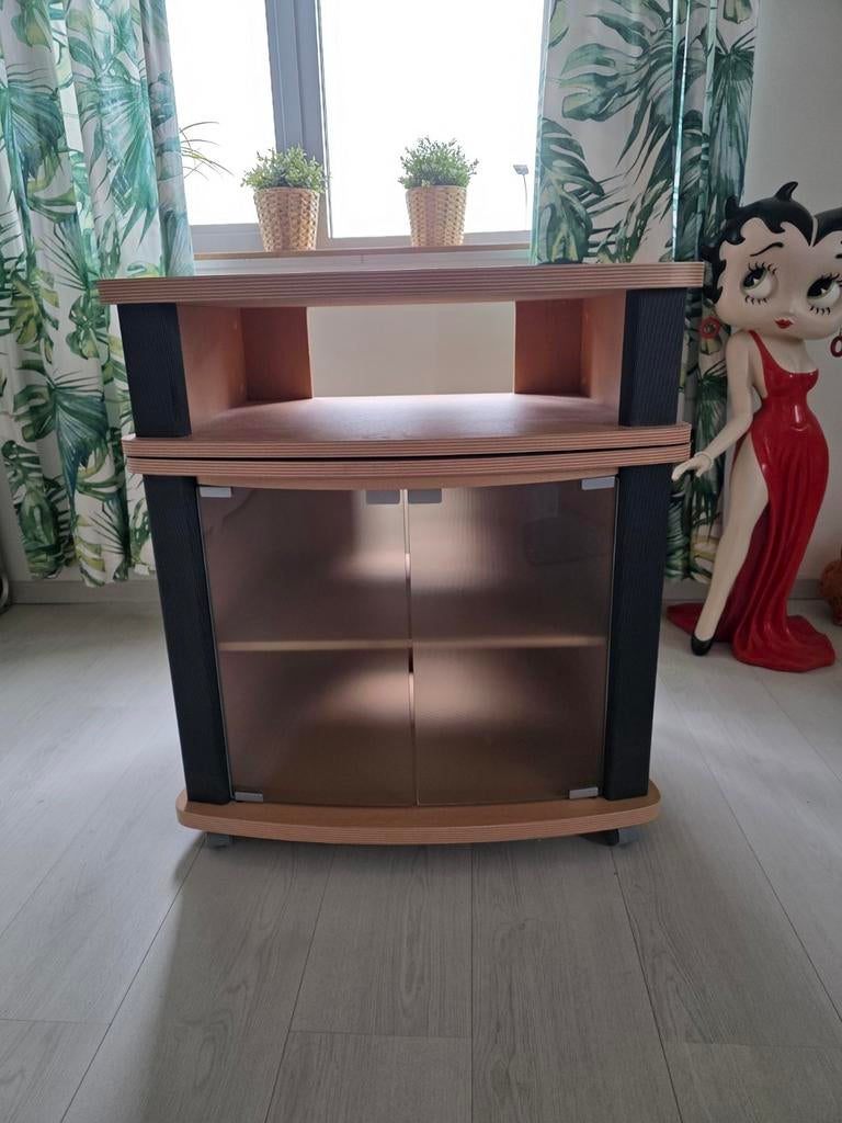 Mooi kastje! Bv Stereomeubel, Ophalen, Zo goed als nieuw