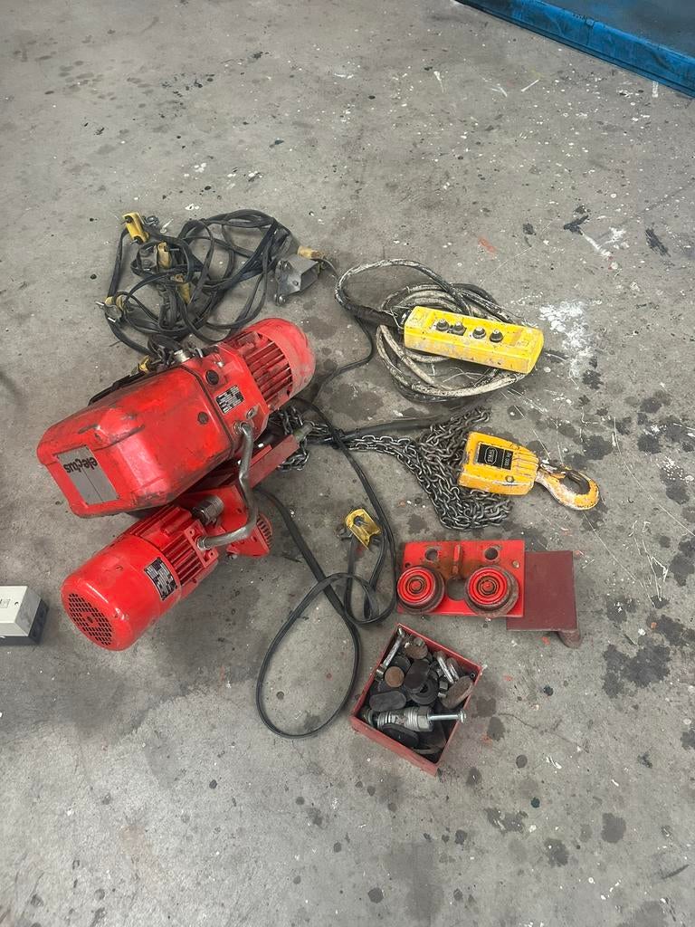 Te koop Elektrische takel, Ophalen