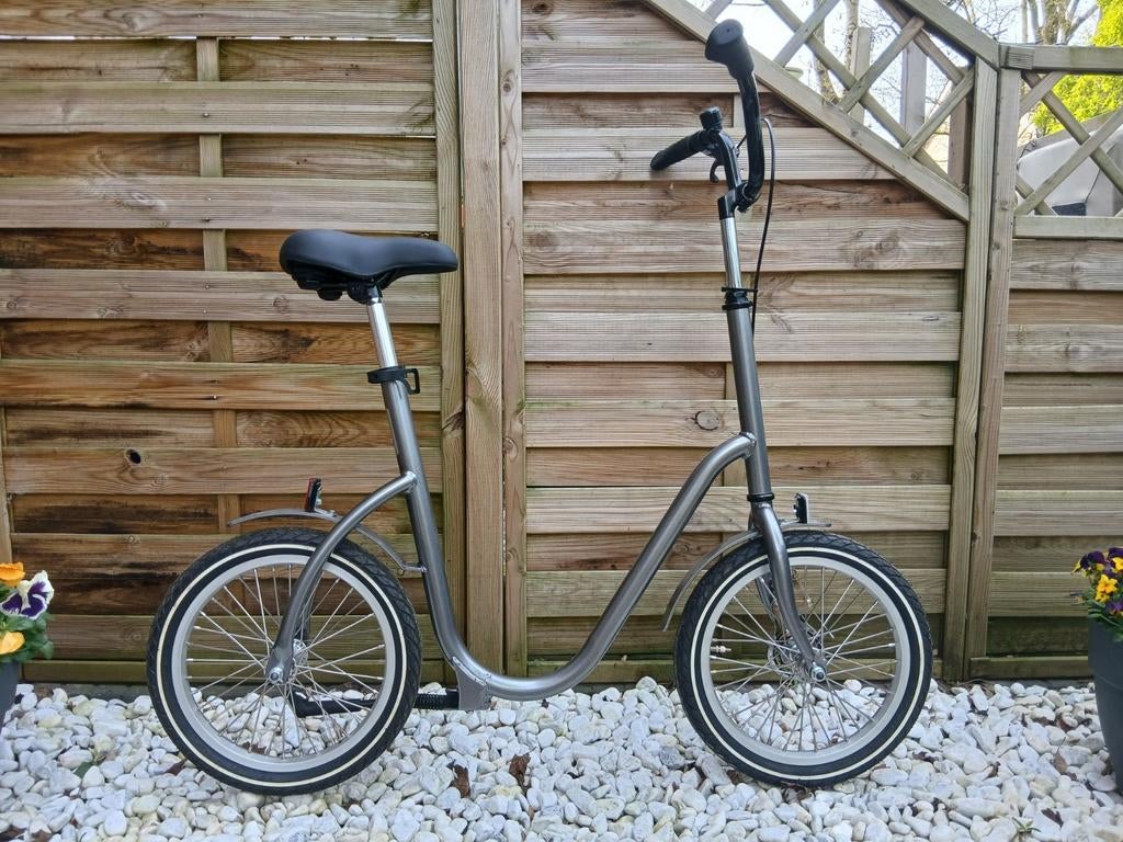 Nieuwstaat! Qgo Mezcala 2 loopfiets voor volwassenen, Ophalen, Zo goed als nieuw