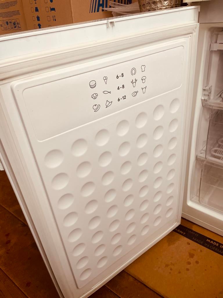 Tafelmodel vriezer, Witgoed en Apparatuur, Vriezers en Diepvrieskisten, Minder dan 60 cm, Zo goed als nieuw, Vrijstaand, Ophalen