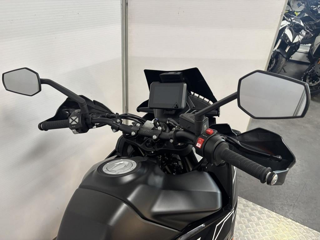 KTM 890 SMT bj 2024 - foto 3