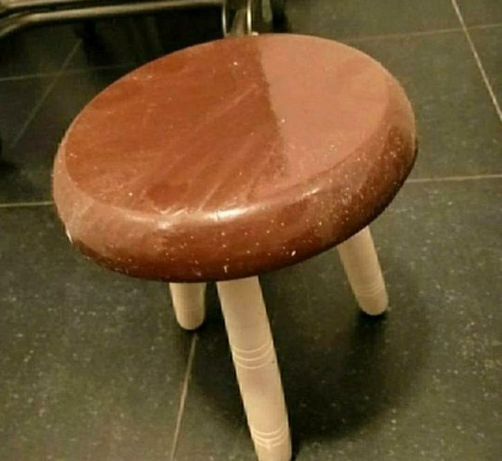 KRUKJE,hout,geverfd,hoog 35 cm,3 poten,kinderkamer,kind,rond, Ophalen of Verzenden, Gebruikt, Hout