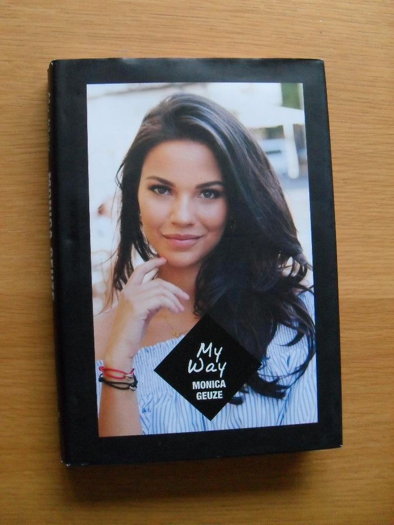 My way van Monica Geuze, Boeken, Ophalen of Verzenden, Gelezen