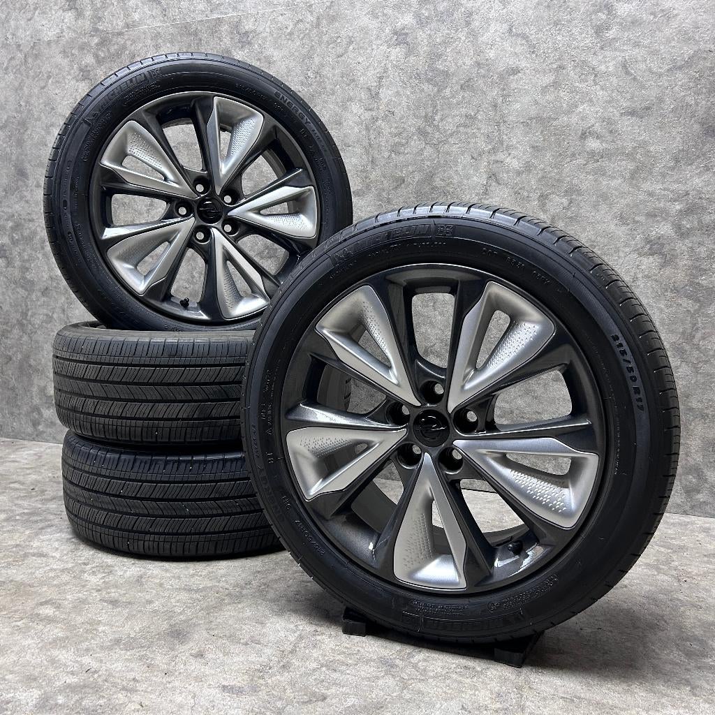 17 inch originele velgen + zomerbanden Opel Ampera-e | Bolt, Auto-onderdelen, Banden en Velgen, OPEL CHEVROLET, Banden en Velgen