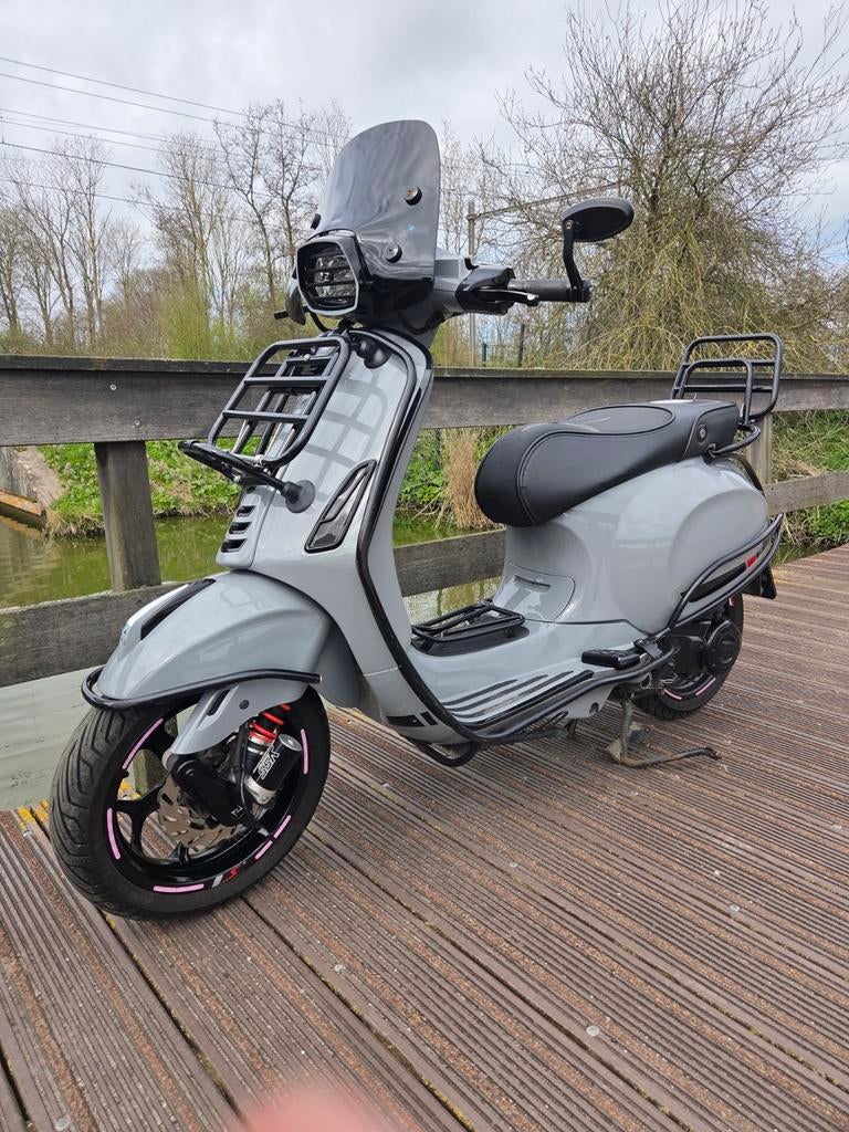 Vespa sprint s nardo grey costum full optie 3V DD Iget blok, Ophalen, Zo goed als nieuw, Benzine, Overige modellen