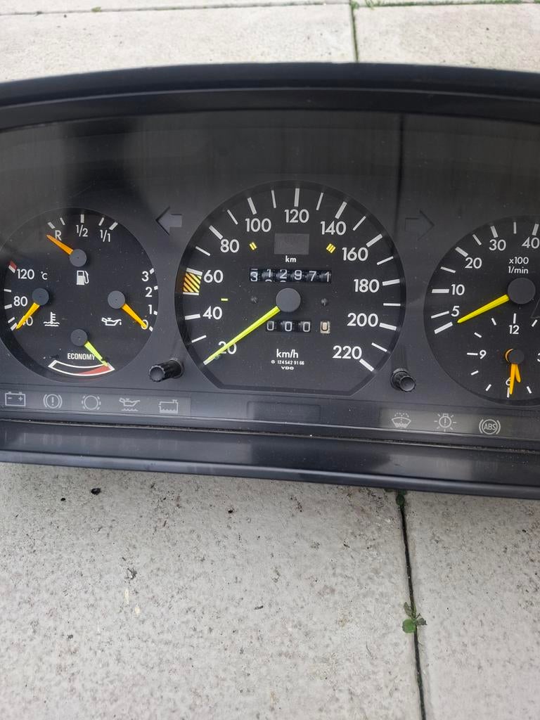 Tellerklok voor mercedes benz, Ophalen, Mercedes-Benz