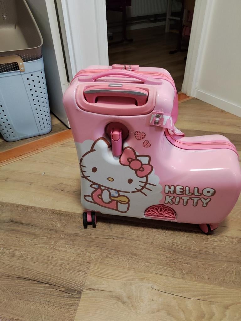 Hallokitty koffer, Ophalen of Verzenden, Zo goed als nieuw, Hard kunststof, Minder dan 50 cm