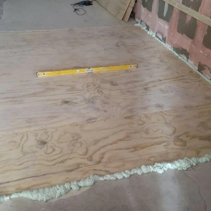 Stucwerk>schilderen>tegels>timmerman>loodgieter>Electra>dak, Garantie, Meubels