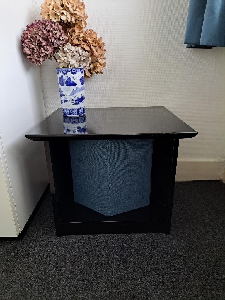 2 x nachtkastje, Ophalen, Minder dan 45 cm, 55 tot 70 cm, Zo goed als nieuw