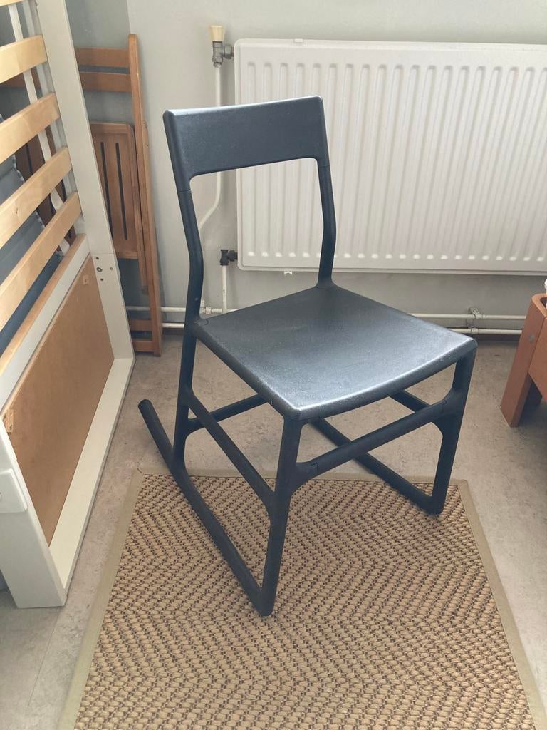 IKEA: Ellan schommelstoel vormgever Chris Martin, Huis en Inrichting, Stoelen, Ophalen, Kunststof, Zo goed als nieuw, Eén