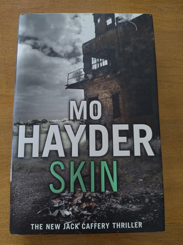 Mo Hayder - Skin, Gelezen, Europa overig, Mo Hayder, Ophalen of Verzenden