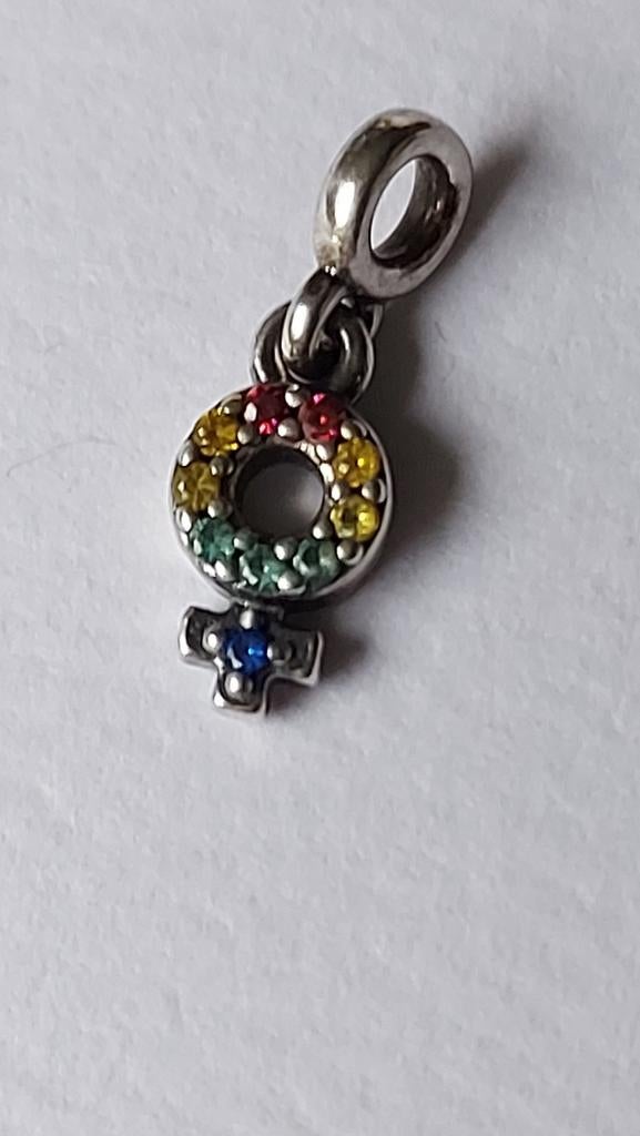 Originele Pandora Essence Me bedeltje met gekleurde strass, Sieraden, Tassen en Uiterlijk, Bedels, Ophalen of Verzenden, Zo goed als nieuw