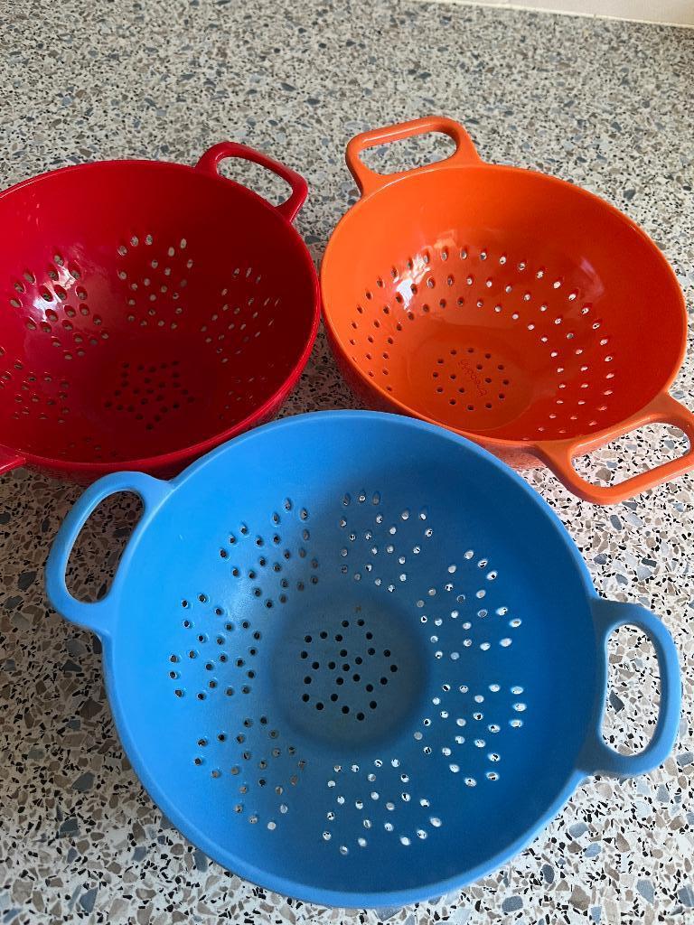 Gekleurde vergiet, Ophalen of Verzenden, Zo goed als nieuw