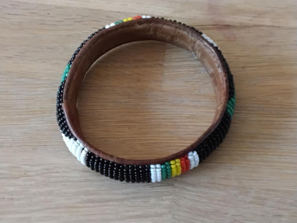 Afrika Yuraba kralen armband maat S, Ophalen of Verzenden, Zo goed als nieuw, Leer, Met bedels of kralen