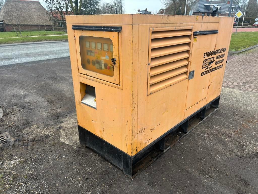 70 KVA aggregaat 230/400 Volt Cummins diesel generator, Ophalen, Gebruikt, Dieselolie, Geluidgedempt