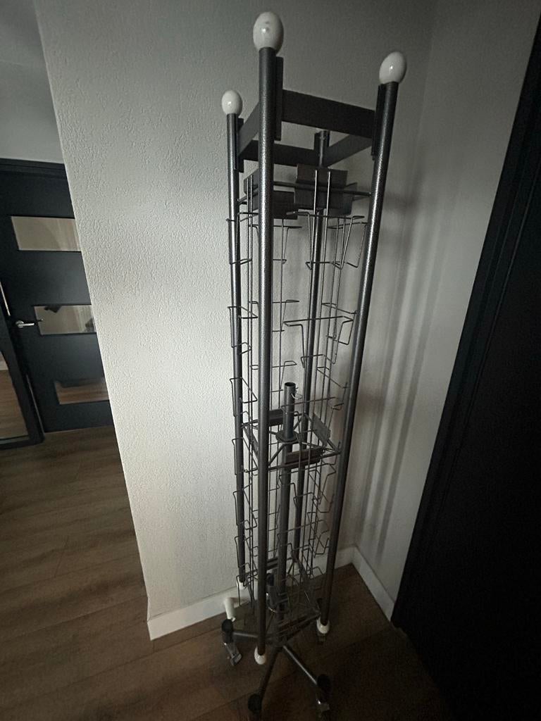 Kaartenrek  - metaal - goede staat, Hobby en Vrije tijd, Overige Hobby en Vrije tijd, Ophalen, Gebruikt