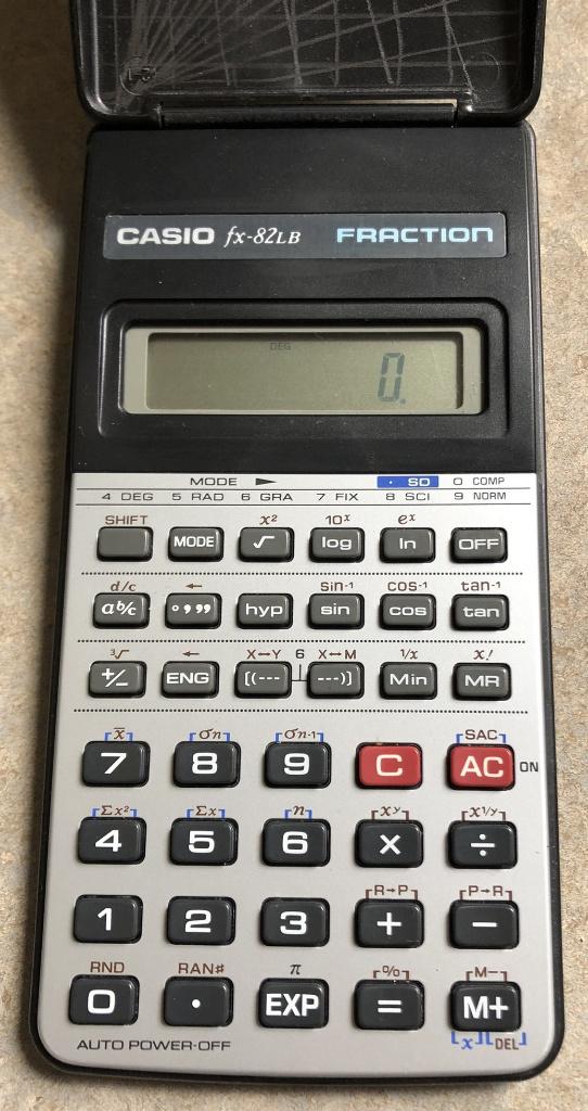 Grafische rekenmachine Casio fx-82LB Fraction met case, Verzenden, Grafische rekenmachine, Gebruikt