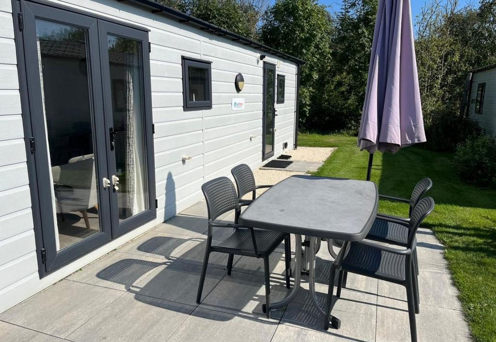 50% eigendom recreatiechalet De Kraaijenbergse Plassen, Tot en met 2