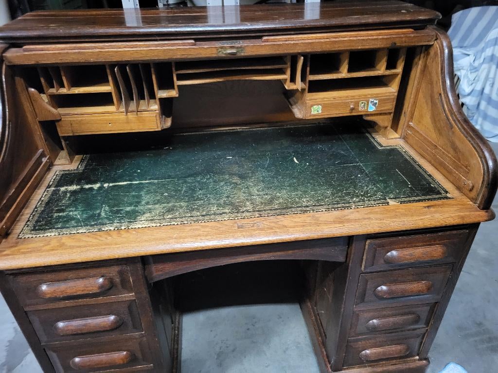 Rolbureau.                Oudje., Ophalen of Verzenden, Gebruikt, Bureau