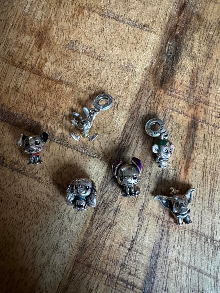 Disney Pandora bedels, Ophalen, Pandora, Zo goed als nieuw, 4 bedels of meer