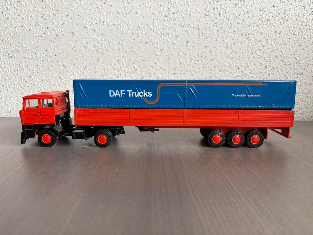Lion Car DAF 2800 Nr.58-70 trekker met Nr.70 oplegger, Hobby en Vrije tijd, Modelauto's | 1:50, Ophalen of Verzenden, Zo goed als nieuw